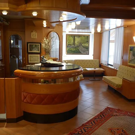 Regina Elena Hotel 3*